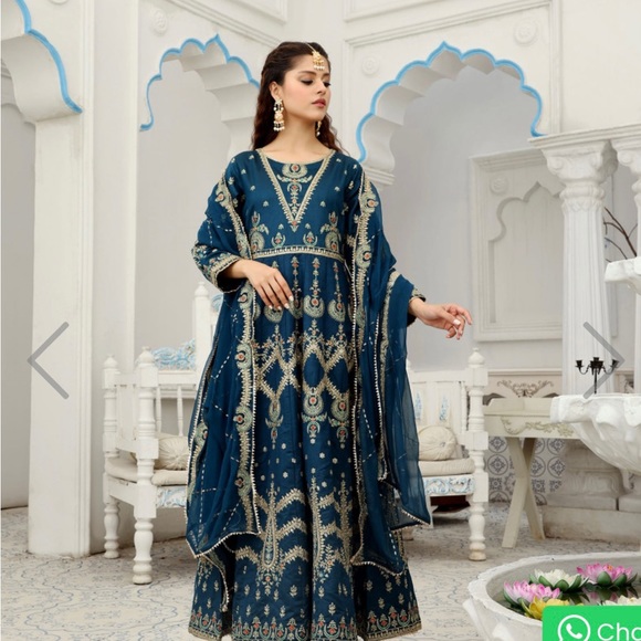 ShaPosh Midnight Blue Indian Pakistani Embroidered Maxi Size Large 3pcs suit - Picture 4 of 13